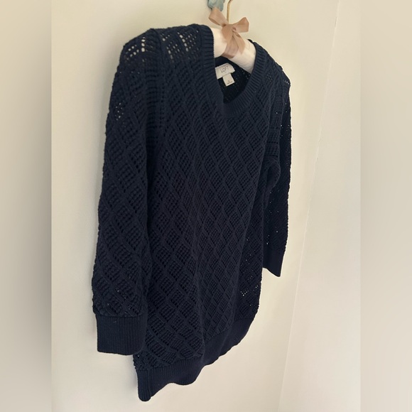 LOFT Navy 3/4 Sleeves Crochet Knit Sweater
Size: Small
EUC (No Flaws) - Picture 5 of 9